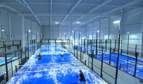 Padel : le plus grand complexe wallon s'ouvre à Saint-Georges