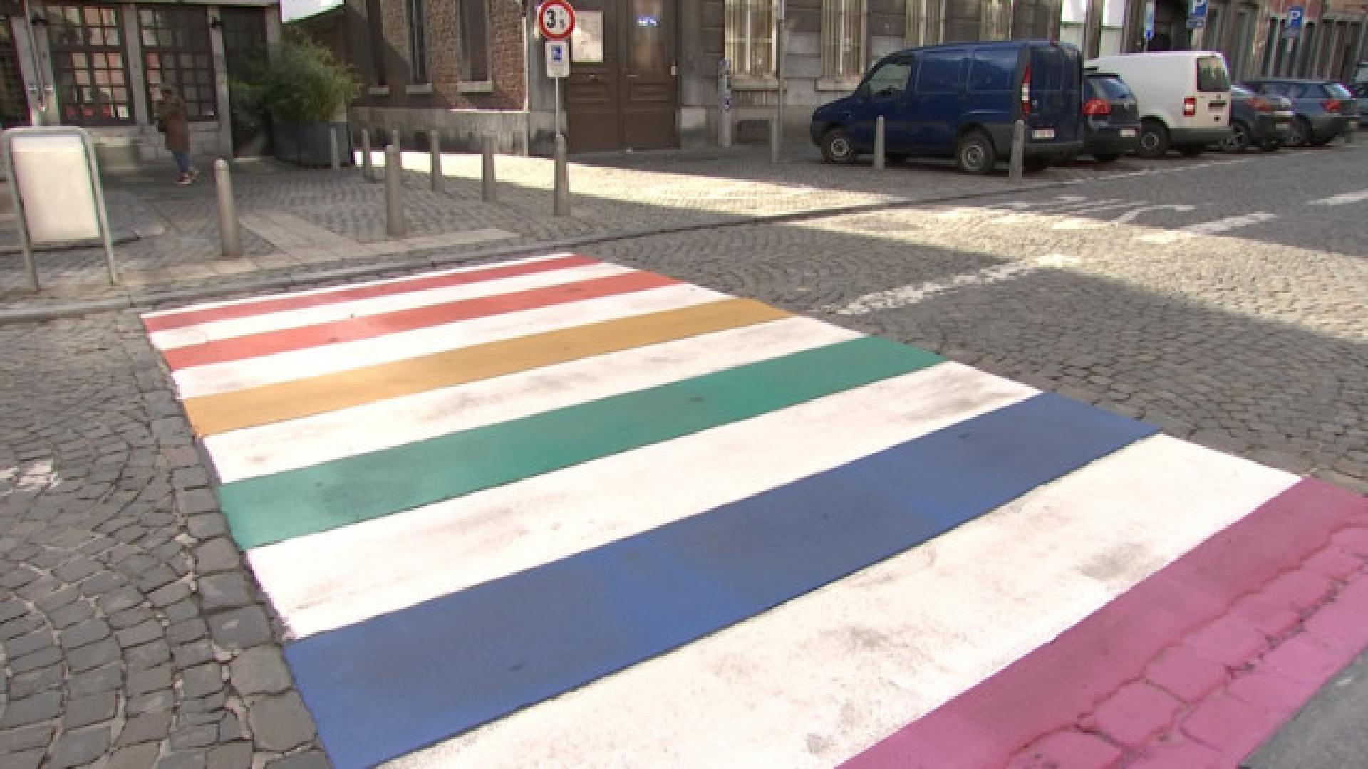 Passage pour piétons arc-en-ciel à Liège !