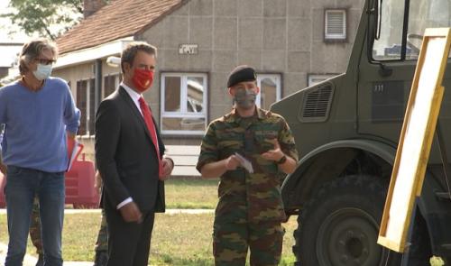Philippe Goffin visite le 4ème Génie d'Amay mobilisé pendant la crise du covid-19