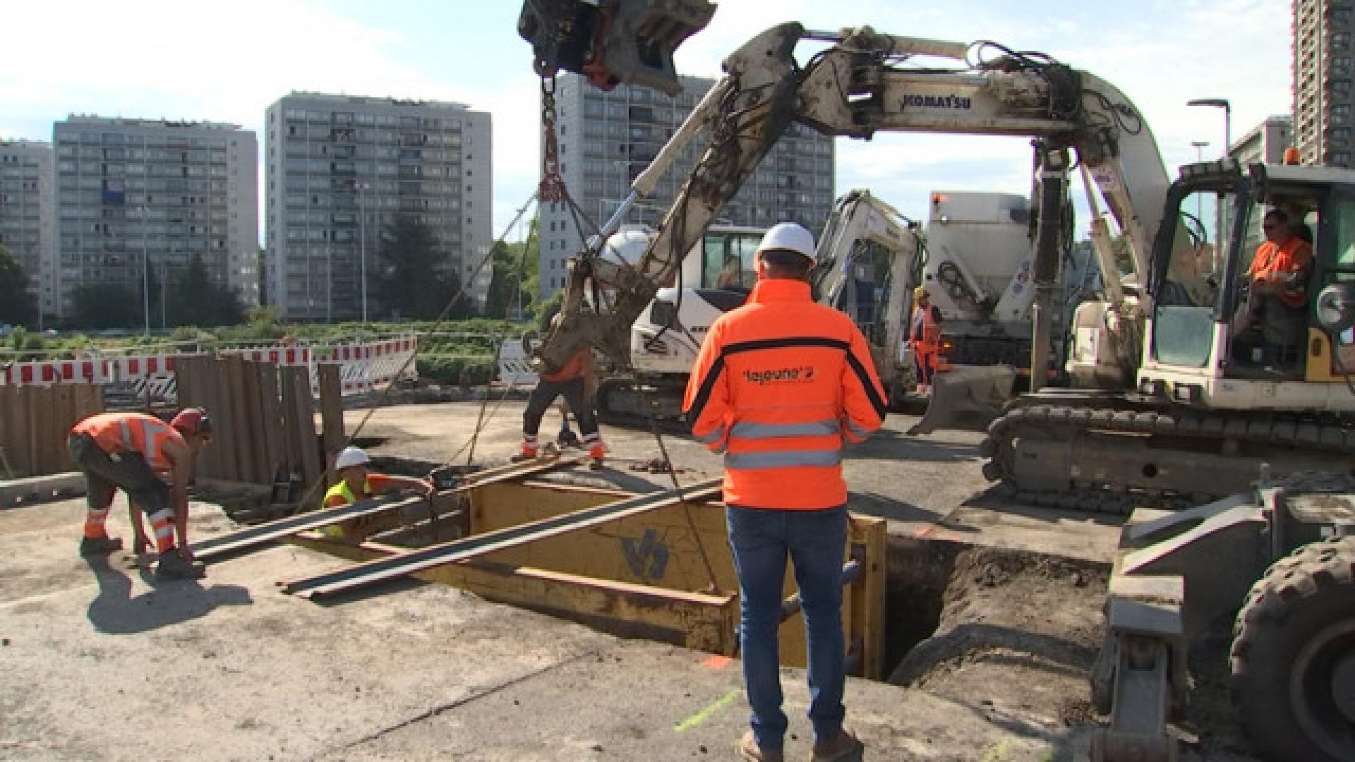 Pont Atlas  :  déplacement des réseaux pour le chantier du tram