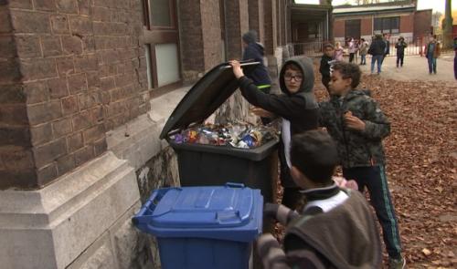 Qui obtiendra le label " Ecole plus propre" ?