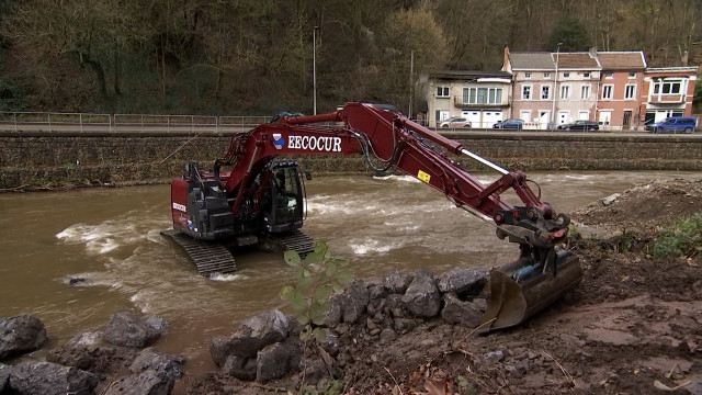 Reconstruction des berges sur la Vesdre