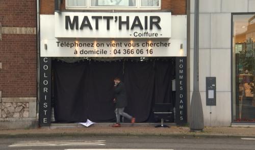 Rideau noir pour les coiffeurs : il y a de colère dans l'hair