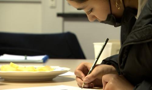 Un atelier d'écriture pour libérer la parole des jeunes