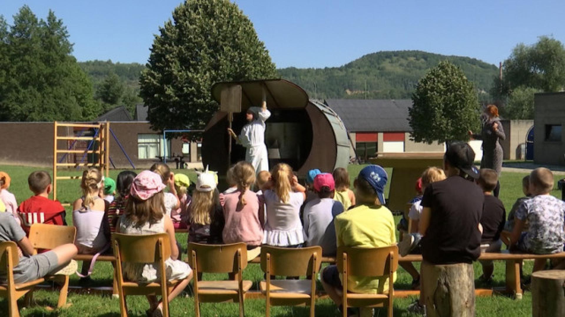 Spectacle dans les Open plaines d'Engis