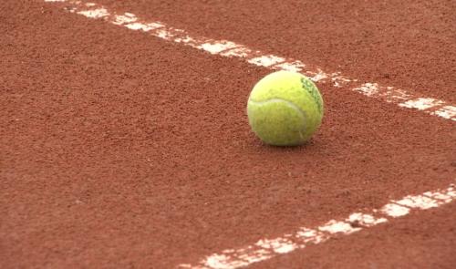 Tennis et Padel: Reprise le 4 mai sous certaines conditions.
