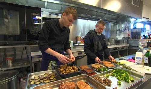 Un resto, 5 chefs et des élèves: la recette fonctionne !