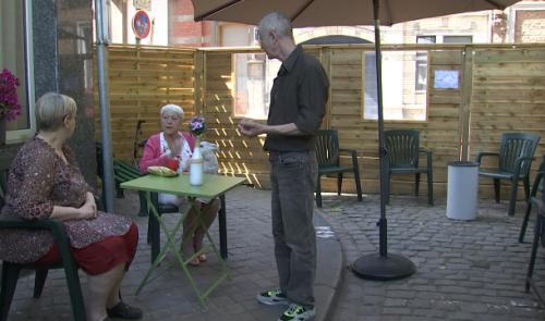 Une terrasse confinée sur la voie publique à Liège