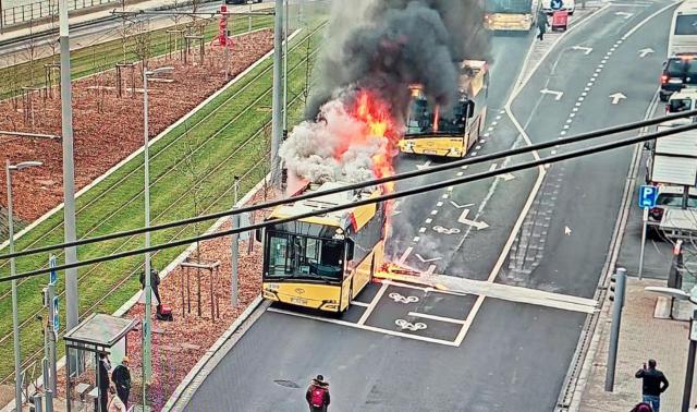 Liège : l'incendie d'un bus perturbe la circulation