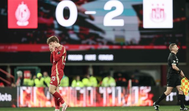 Battu dans le Clasico, le Standard s'éloigne des PO1