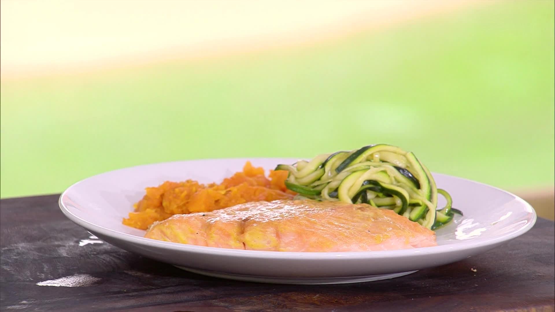 Saumon à la moutarde et à la cassonade
