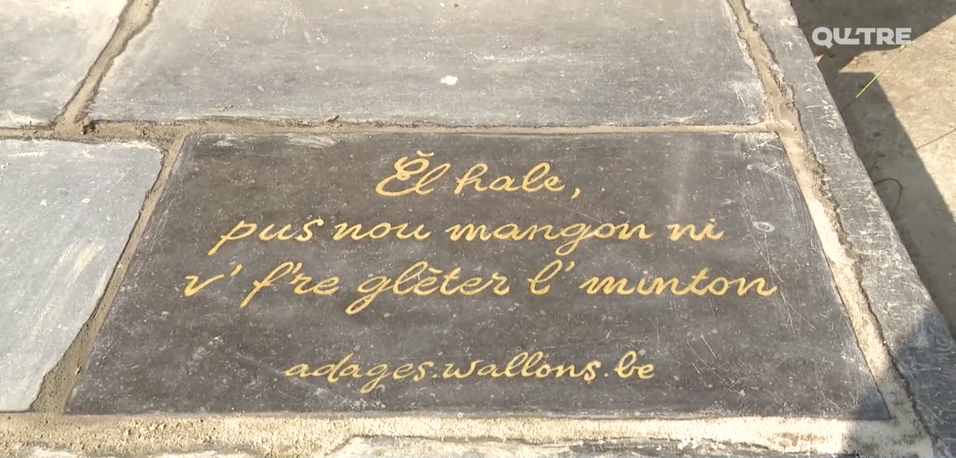 Le wallon inscrit en lettres d'or au coeur de Liège