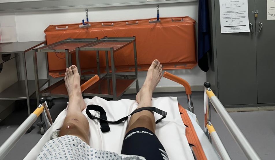 Cian Uijtdebroeks renversé par une auto : "Vous jouez avec nos vies"