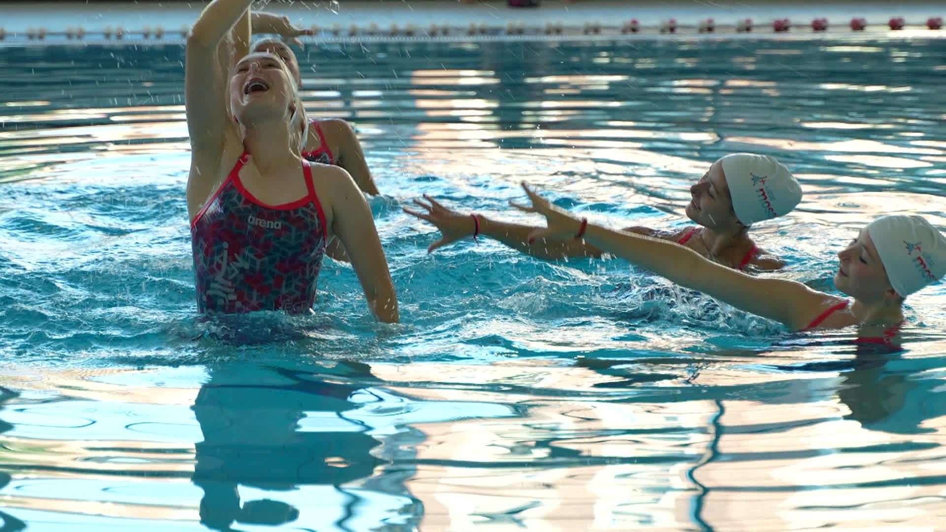 La natation artistique: grâce, élégance et... endurance