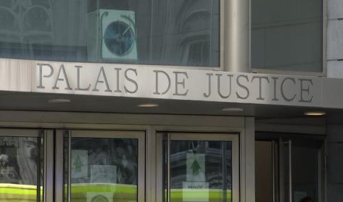 Une personne en fauteuil roulant agressée par trois individus alcoolisés à Liège