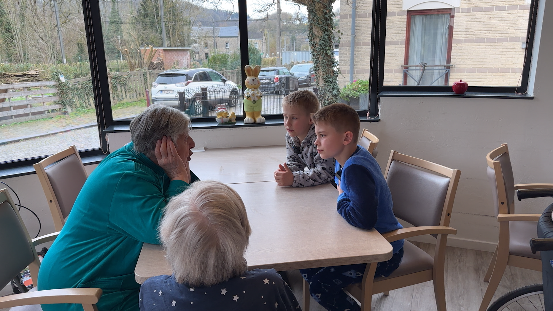 Rencontre intergénérationnelle pour la journée du pyjama