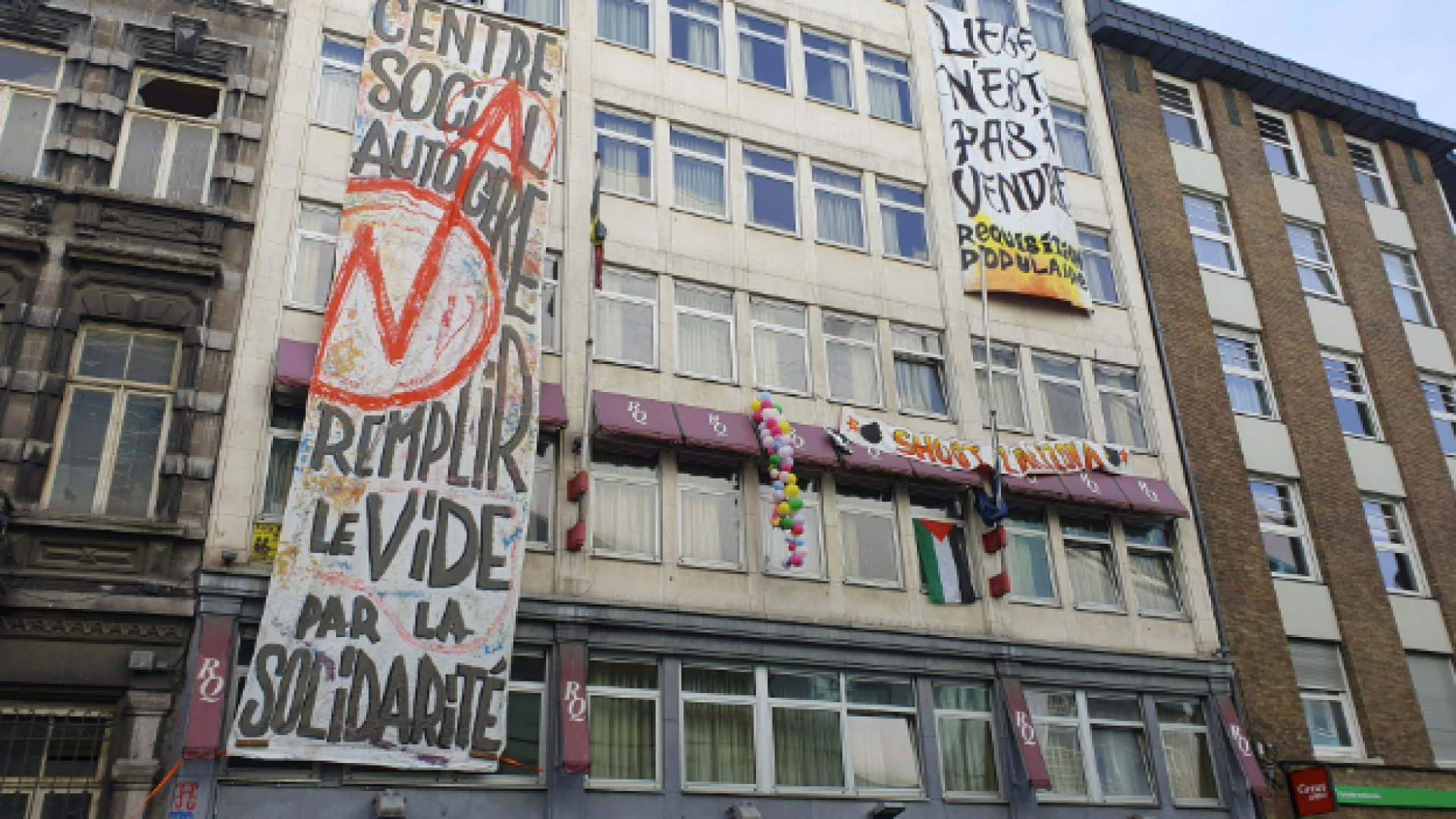 Un bâtiment inoccupé transformé en centre social autogéré à Liège