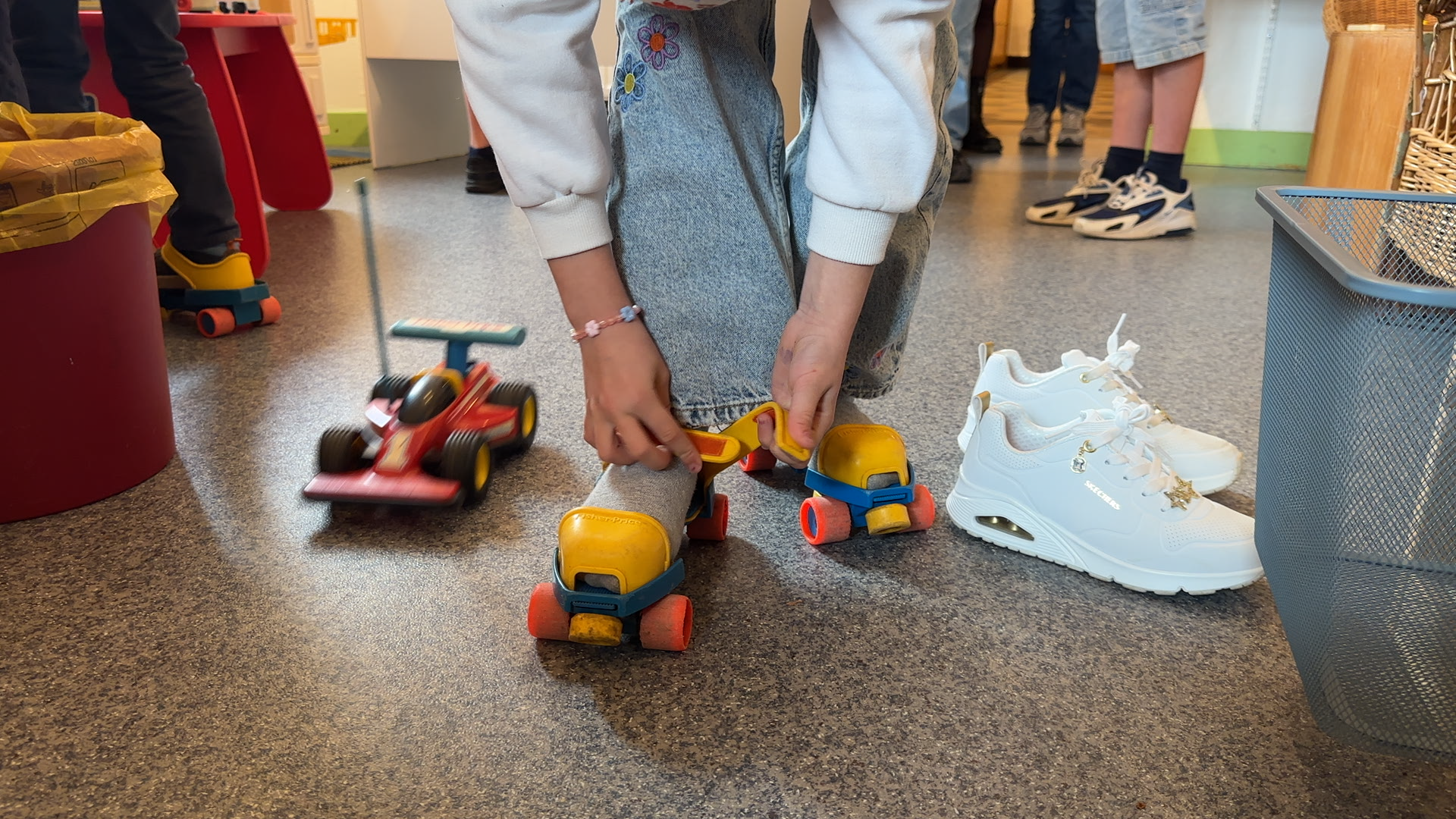 Une exposition de jouets Fisher Price au Musée du jouet et de l'enfant à Ferrières