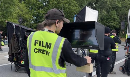 Le film "Les Profs 3" se tourne sur l'aire d'autoroute à Couthuin