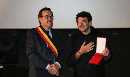 Patrick Bruel n'est pour l'instant plus citoyen d'honneur liégeois