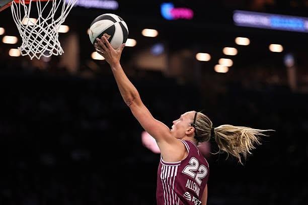 Records personnels en WNBA pour Julie Allemand