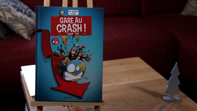 "Gare au crash" : le nouvel album du dessinateur de presse Oli 