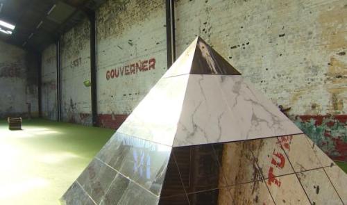 "Super Structures", d'Adrien Tirtiaux, une oeuvre dans laquelle s'immerger à la New Space