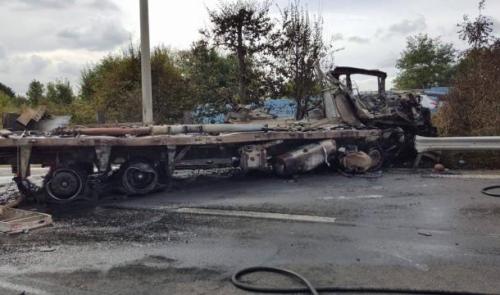 Spectaculaire accident sur l'autoroute A604 Jemeppe Bierset 