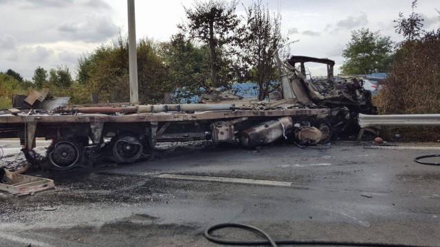 Spectaculaire accident sur l'autoroute A604 Jemeppe Bierset 