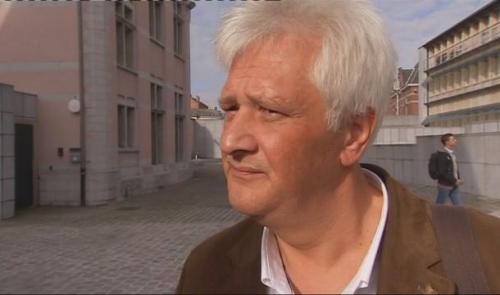 L'emotion de l'ami de Bernard Wesphael aux Assises du Hainaut