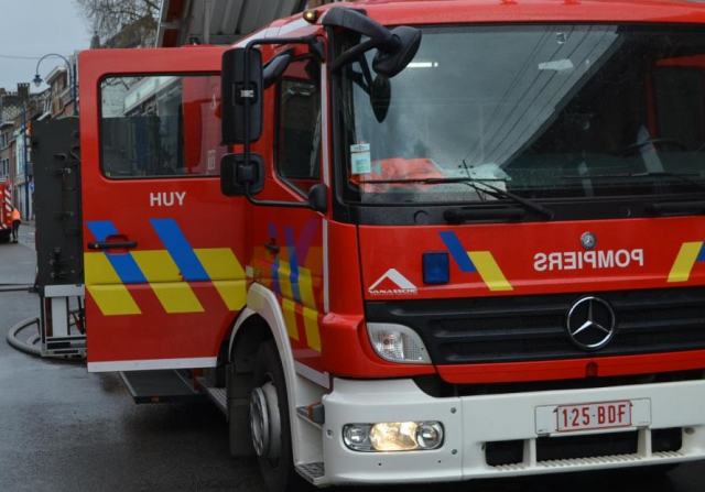 Important incendie à Amay (vidéos)