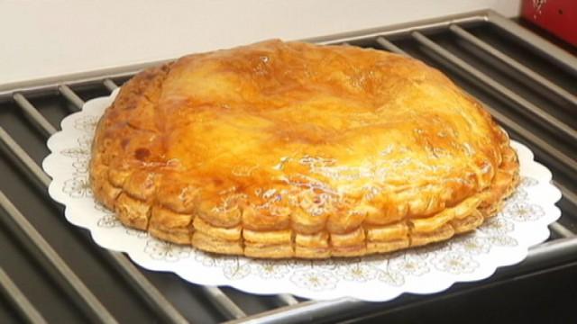 La galette des rois se prépare dans les pâtisseries 