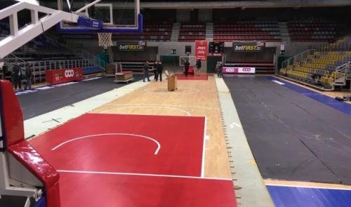 Parquet du Country Hall : toujours l'espoir de pouvoir poncer 
