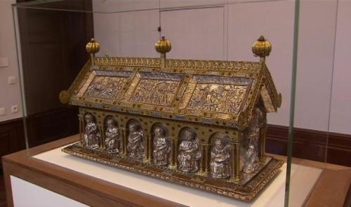 La châsse de Sainte-Ode, sécurisée, est exposée de manière permanente