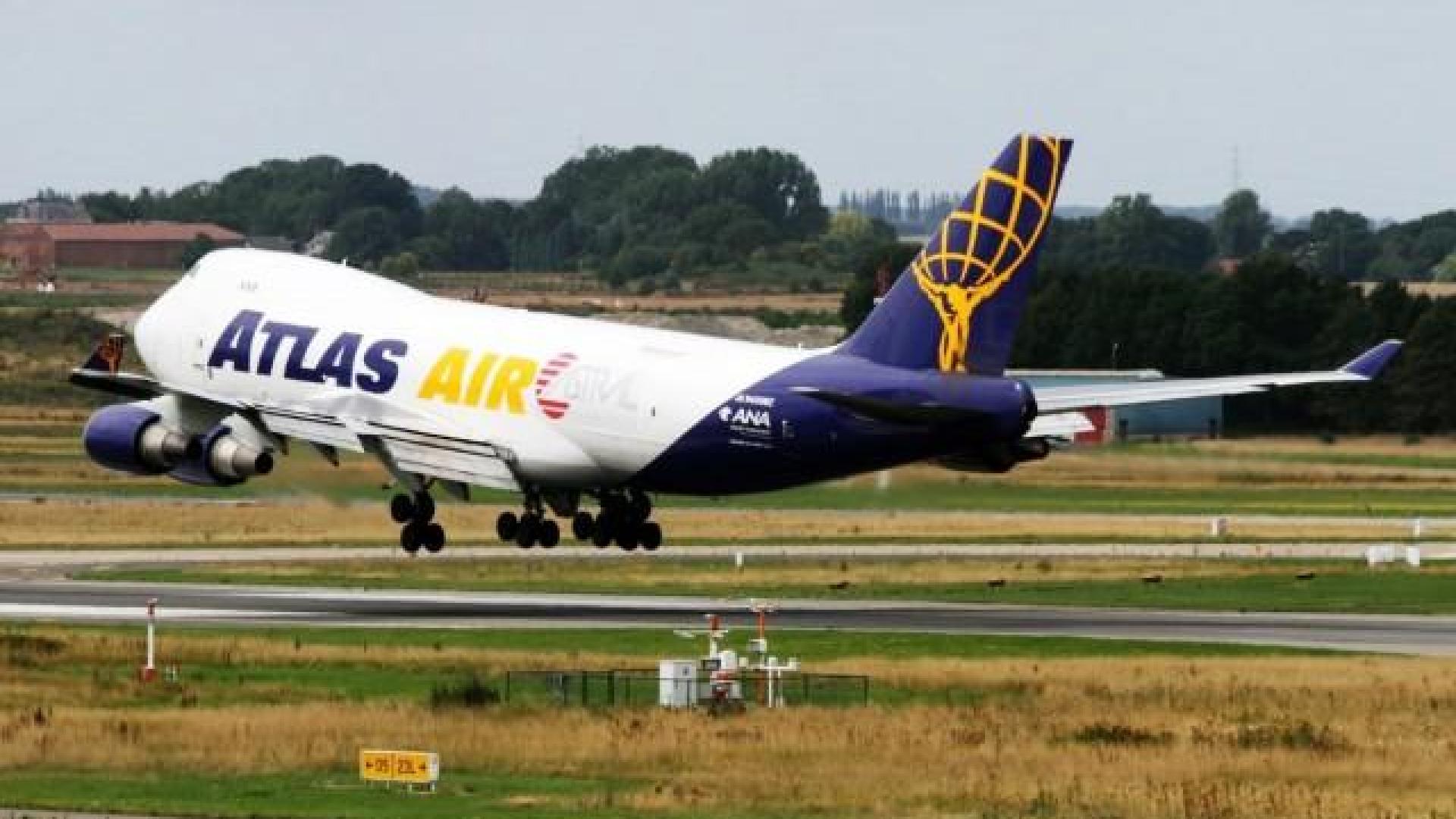 Réacteur en feu sur un avion cargo décollant de Liège Airport