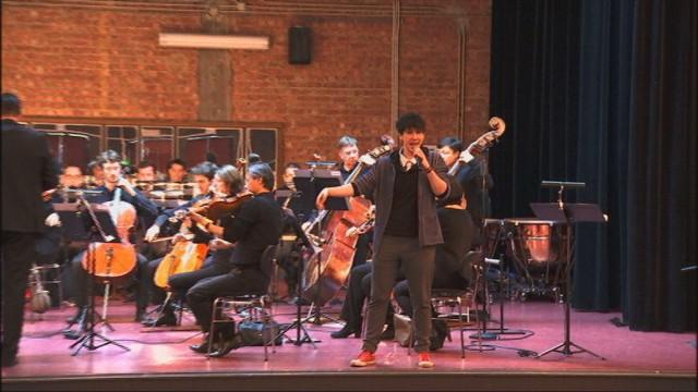 Orchestre Philharmonique et slam, étonnant mélange 