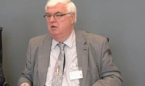 Flous et contradictions dans l'audition de Claude Parmentier