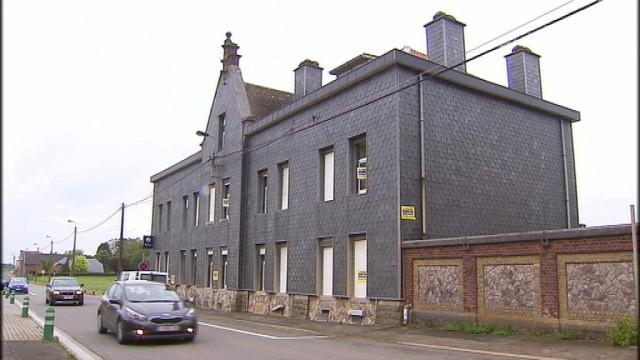 Qui veut acheter le poste de police ? 