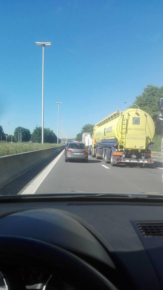 Accident sur la E42 à Couthuin