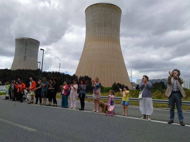 Réaction en chaîne : 50 000 manifestants contre le nucléaire 