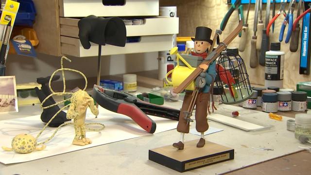 Métier atypique: restaurateur de figurines de BD