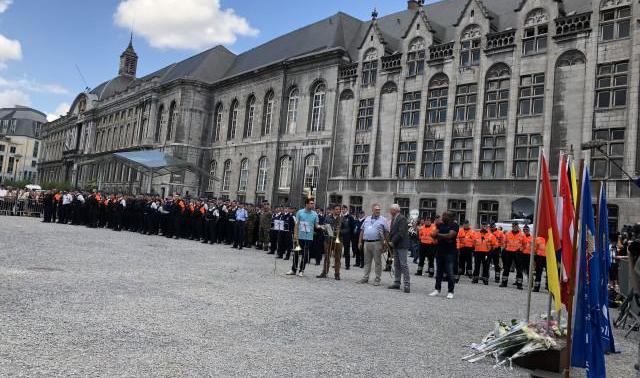 Hommage et minute de silence