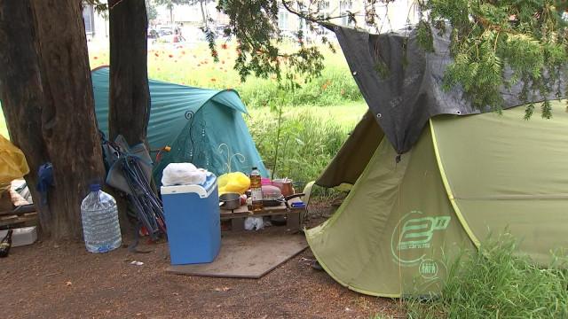 De plus en plus de tentes à Saint-Léonard !