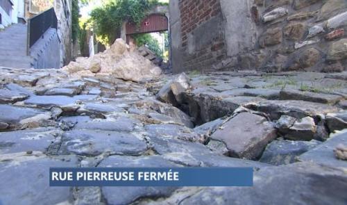 Fuite d'eau et fermeture de chaussée en Pierreuse