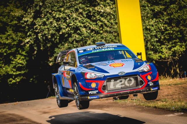 Zapping sport: Neuville en réussite, Goffin au repos