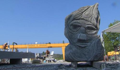 11 artistes sculpteurs autour de la pierre bleue à Sprimont
