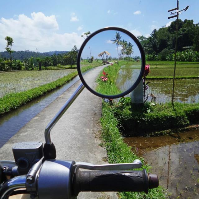 BaliRétro, les jeux de miroirs moto d'un photographe liégeois 