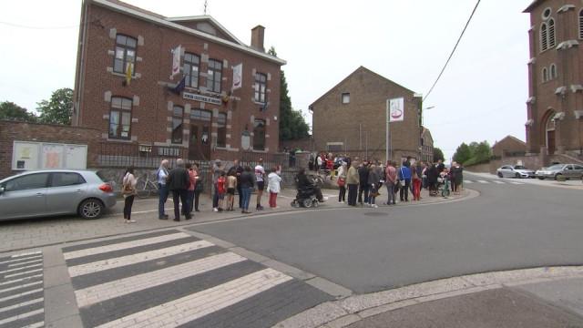 Coup de sonde à l'entrée de l'isoloir ce 26 mai