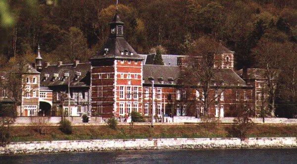 Amay : incendie à l'abbaye de Flône 