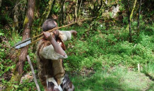 Université: la balistique réévalue les performances des armes préhistoriques